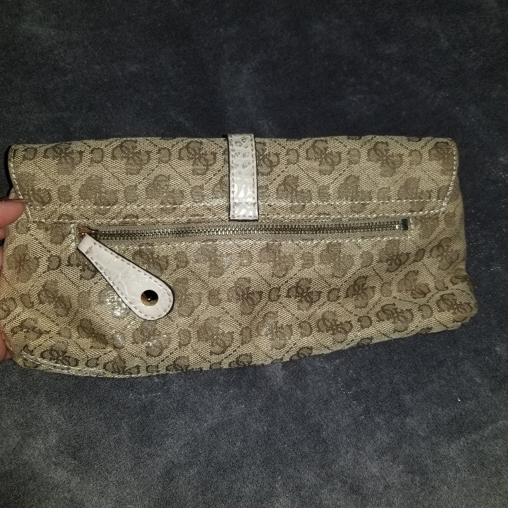 Clutch - Picture 4 of 6